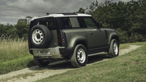 Prominent Wonder Overeenstemming Land Rover Defender nu ook te bestellen als 90 en grijs kenteken | RTL  Autowereld