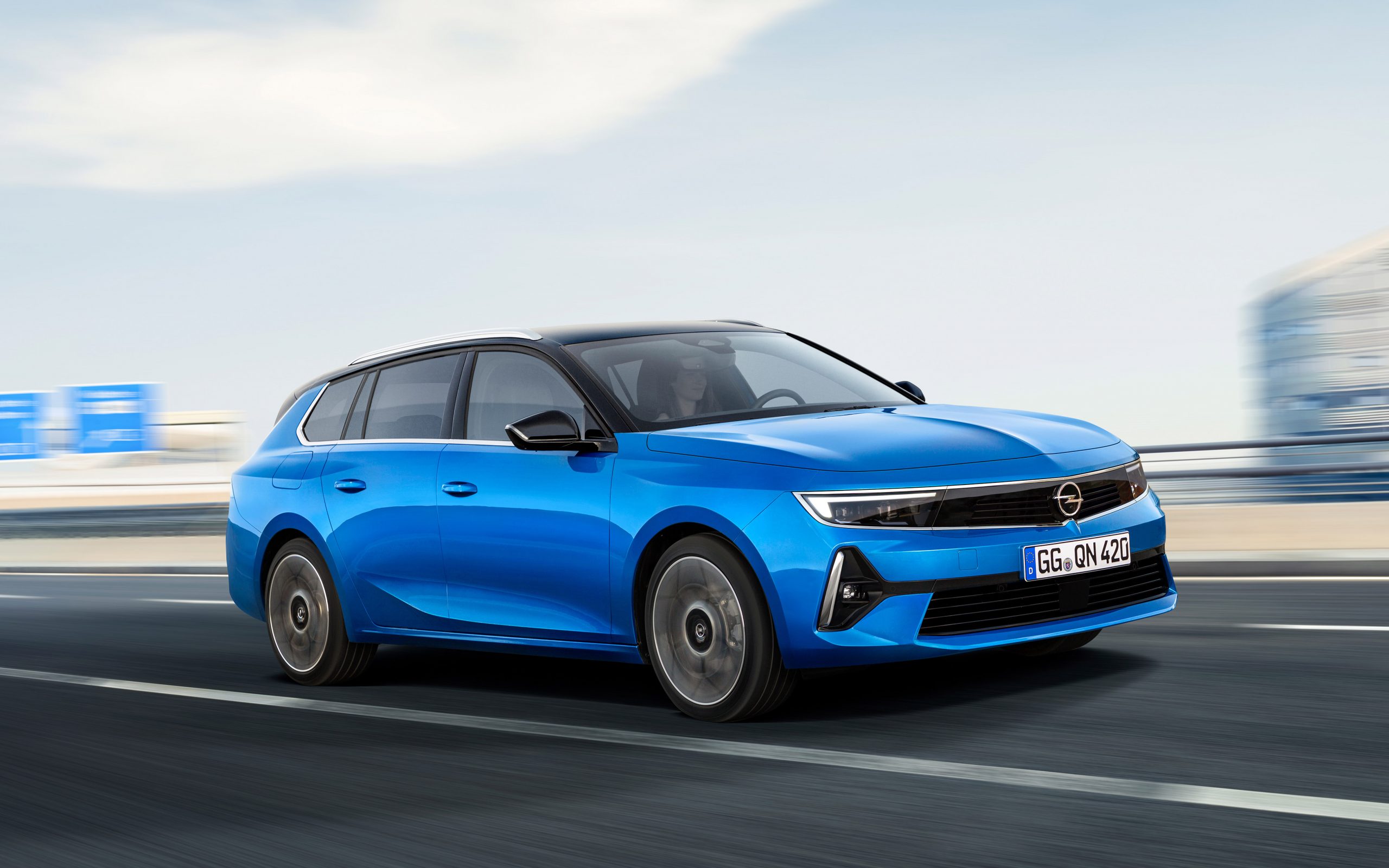 hangen lippen Handvest Eerste beelden van de nieuwe Opel Astra Sports Tourer | RTL Autowereld